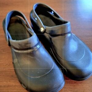 CROCS Bistro Black Slip Resistant Lightweight Clogs Size 13